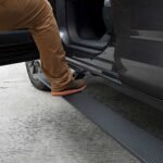 Go Rhino 20415587T Running Boards, Protective Bedliner Coating, Aluminum, 4-Door, Crew Cab Pickup, E-BOARD E1 Electric Series - Image 11